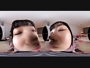 【VR】美乳で美尻の美少女の、フェラ騎乗位手コキ無料動画！【乳首舐め、主観、電マ動画】